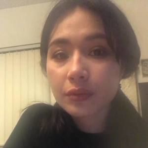 Meet your Posher, Estefania